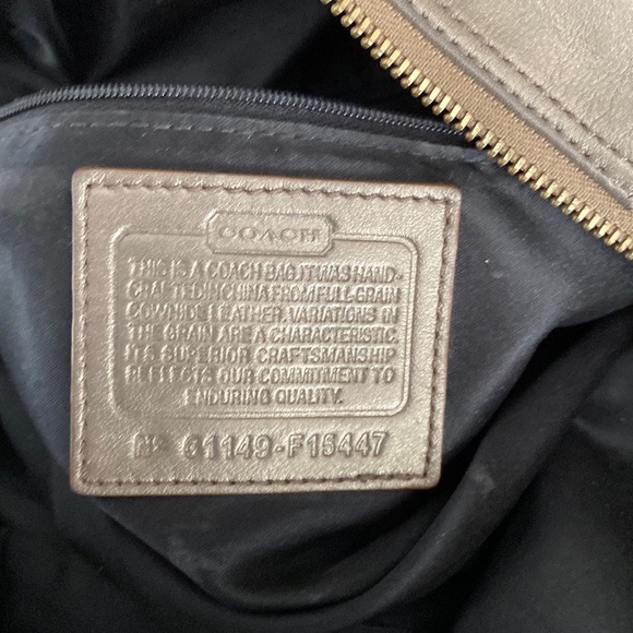 Coach Ashley satchel convert with strap but does not come with it - Picture 6 of 8